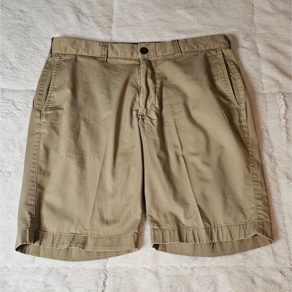 Men's J. Crew Stretch Khaki Shorts Waist 30" Excellent Condition. - Picture 1 of 4